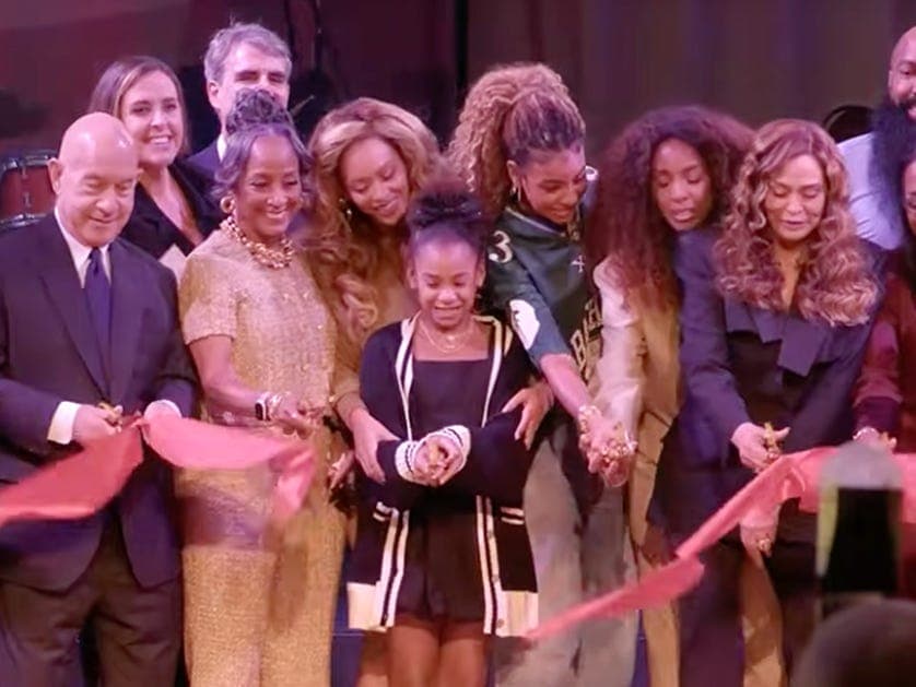 Beyonce with her daughters Blue Ivy and Rumi Carter at the Knowles-Rowland House opening